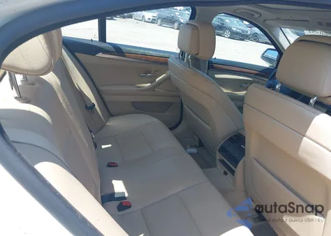 2013 BMW 528I xDrive z USA, uszkodzony, nr VIN WBAXH5C52DD113956